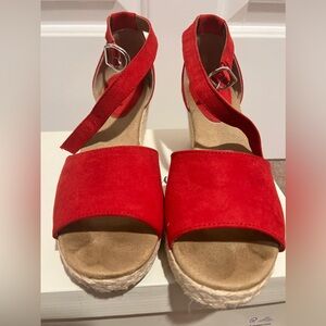 Red wedges sandals
